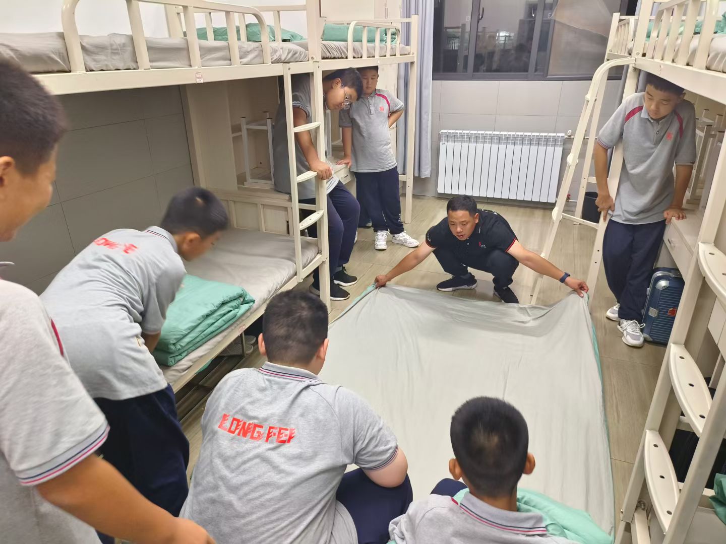 心时代父母宿舍托管业务