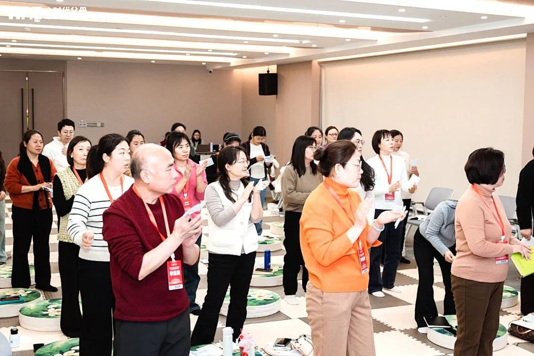 亲子共读三步走，漫画堆里长出文字力！