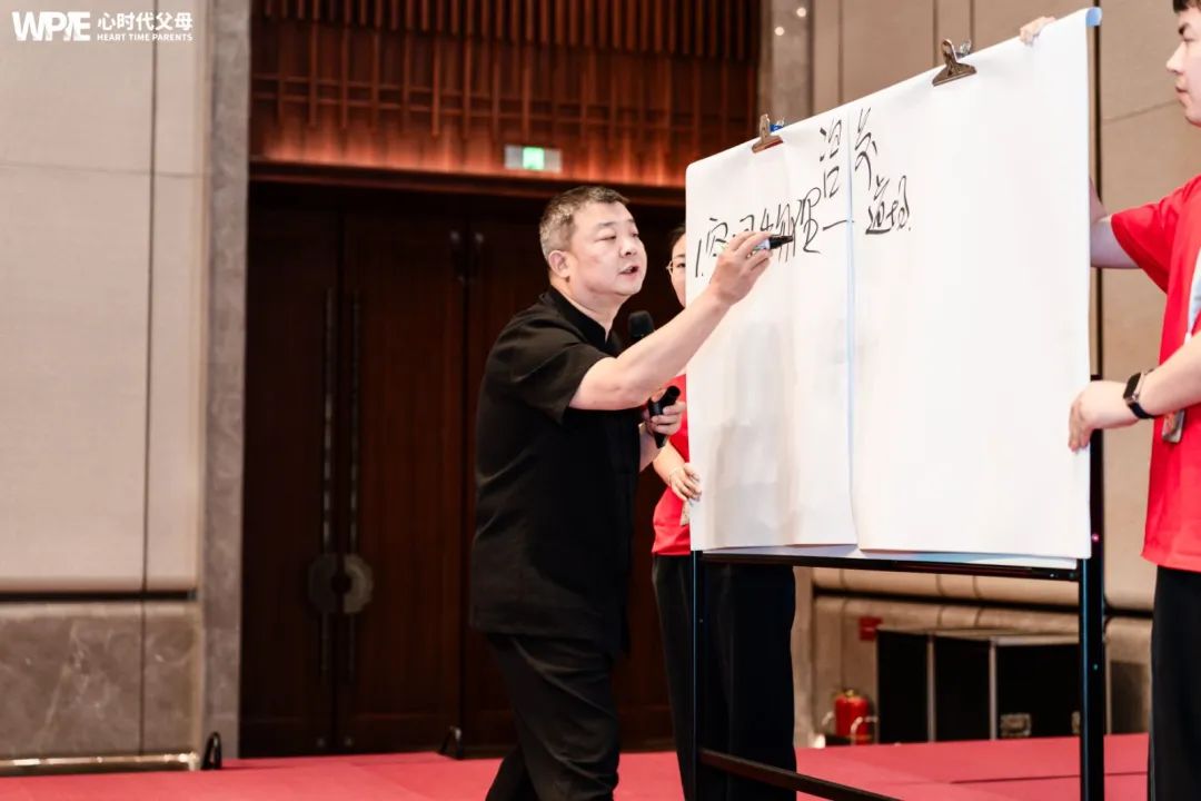 孩子砸碎3000元桌子后，王纪琼院长的回复让所有父母沉默