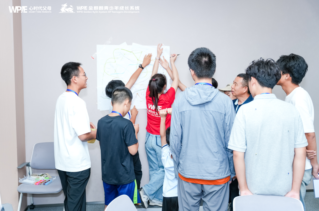 不会叫爸爸的女孩、和班主任较劲的姑娘——这群孩子在《青少年实操班》找到了答案！
