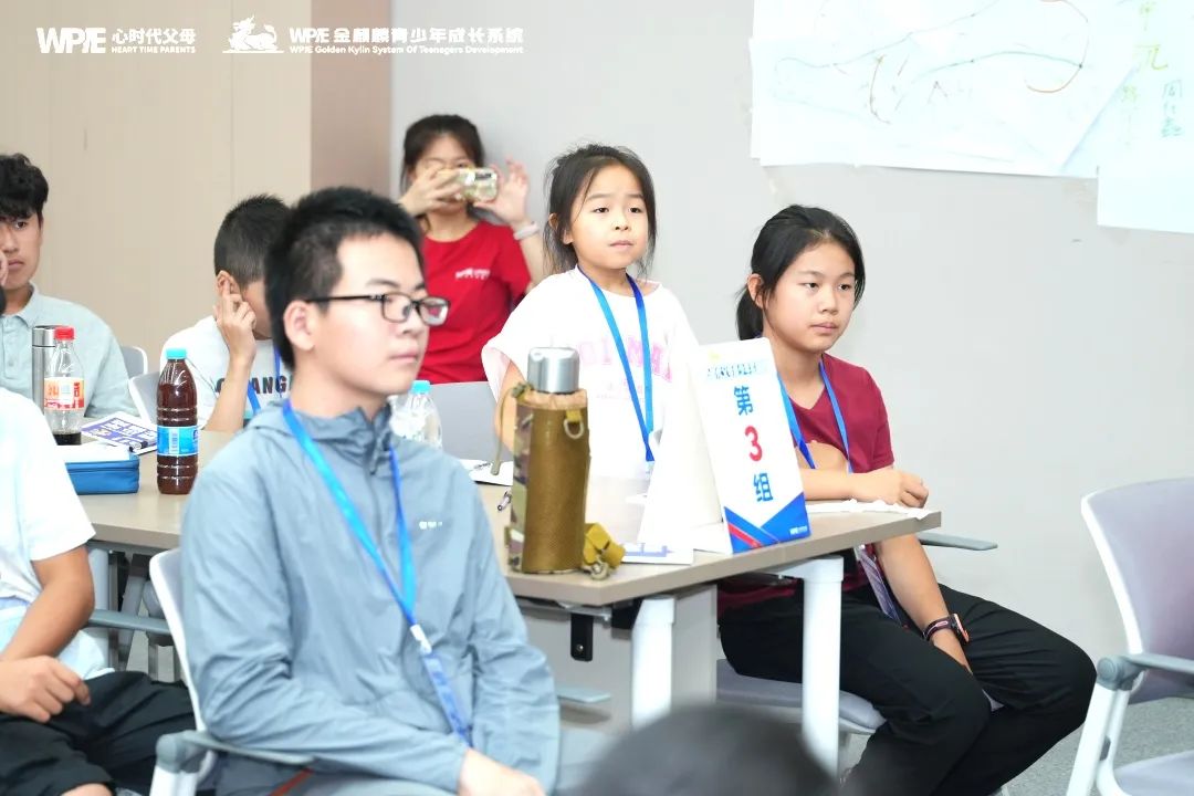 不会叫爸爸的女孩、和班主任较劲的姑娘——这群孩子在《青少年实操班》找到了答案！