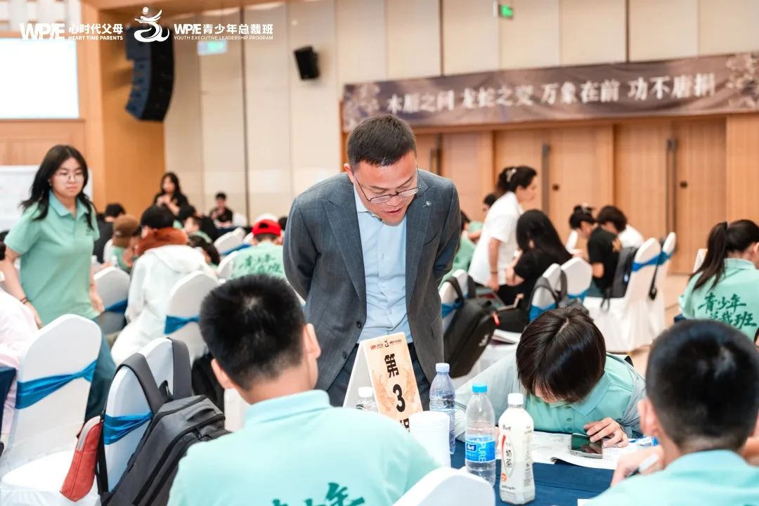 职场新人被老员工欺负，如何强势反击欺凌？