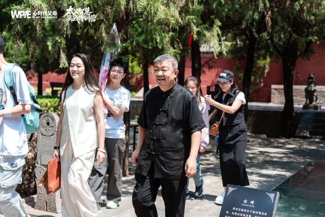 【纪琼院长家庭生态课】父母喝酒发脾气，孩子抽烟伤害自己——16岁女孩儿求助纪琼院长，对话让人心疼又破防