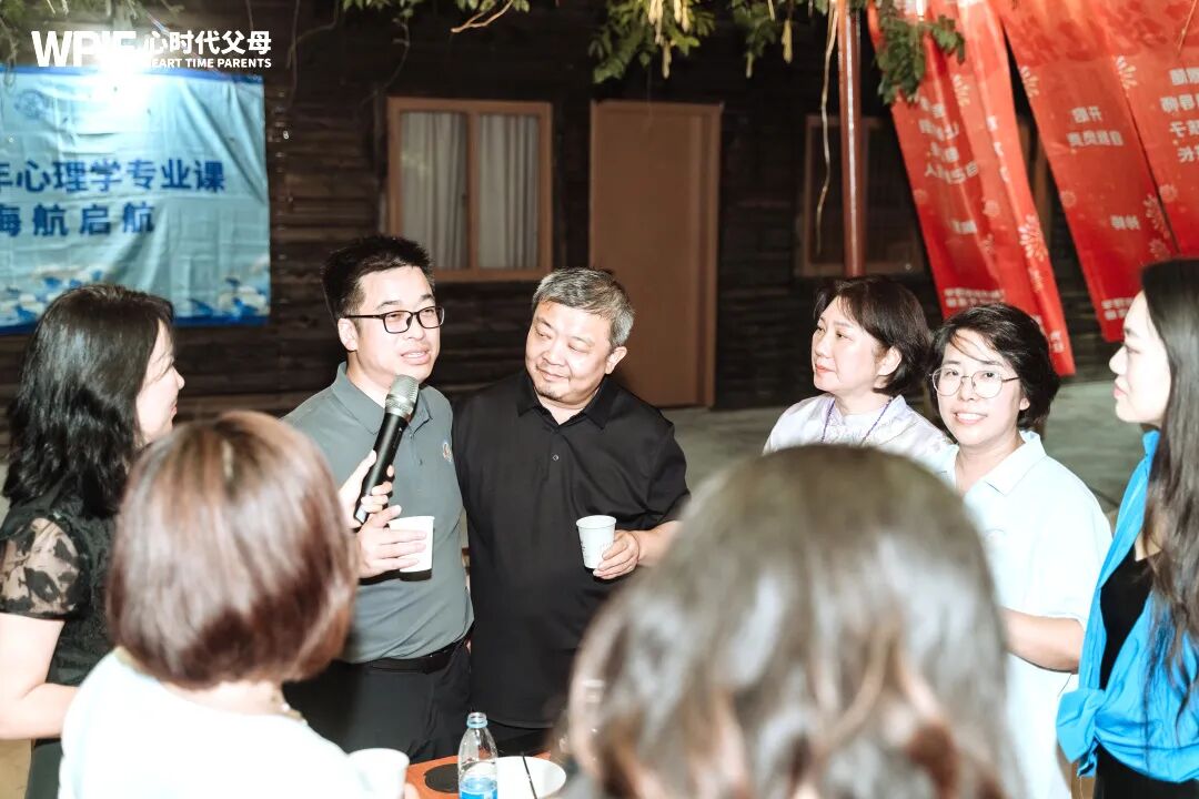 【海勇老师唤醒自驱力】“快点吃、快点走、快点写、快点睡......”你还在催促式教育孩子吗？这样只会毁掉他！