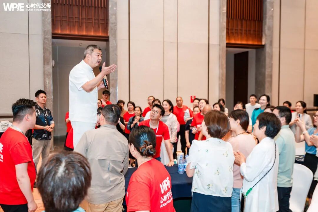 同样被老师批评了,为什么有的孩子没事,有的孩子却不愿上学了?