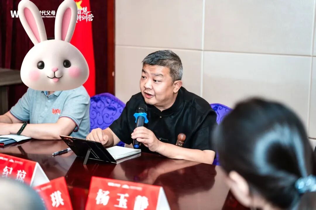 作业忘带,家长比娃还急?——包办型父母养出“巨婴”,赋能型父母养出“强者”