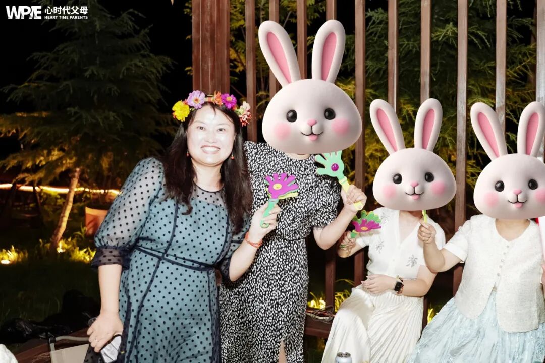 【文聪老师女性力量初级班】“孩子一靠近,我就想逃”——不会爱的妈妈和两个沉默的孩子......