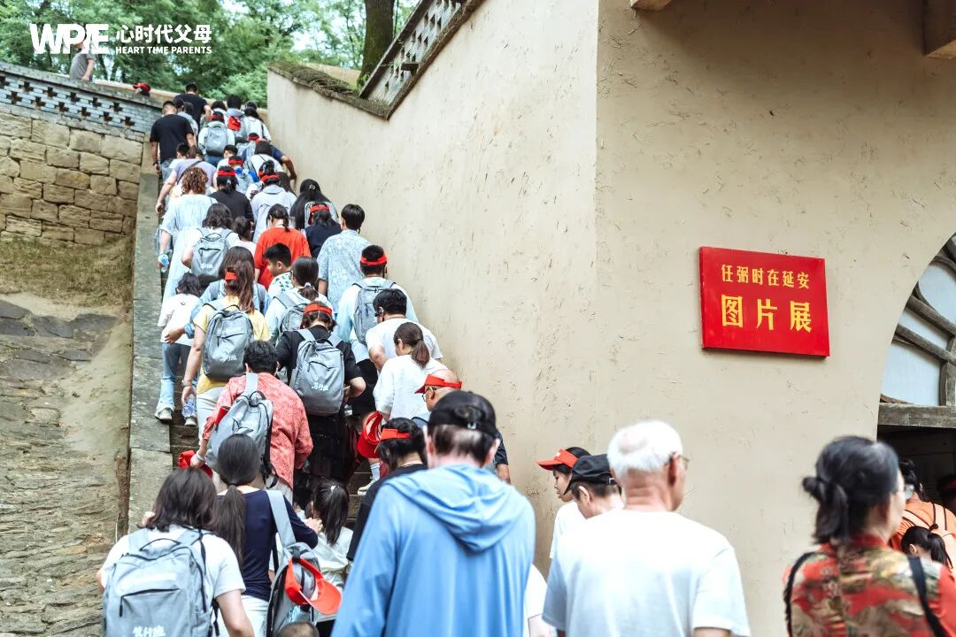 【咱们的故事】从建筑玻璃到心灵灯塔——邱松建老师:“陪孩子长大的路上,我也经历了第二次成长!”