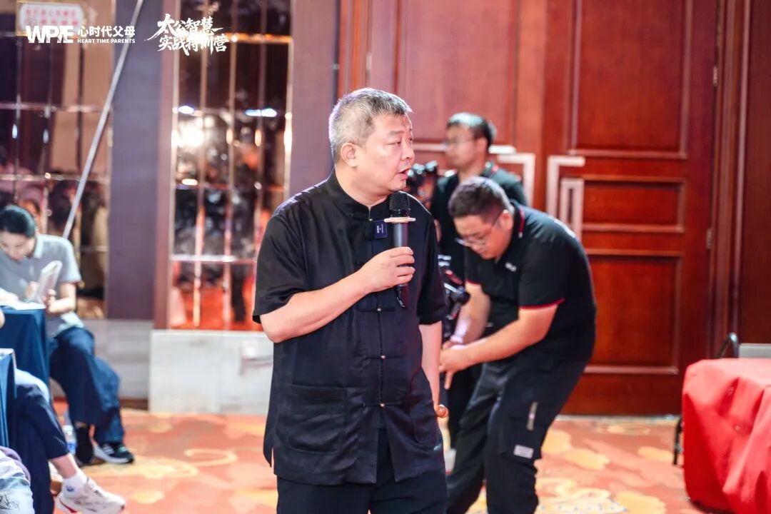 【纪琼院长导师班】男人在外是“纸老虎”,回家变“炸药包”——妻子:“凭什么要我承受这些!”