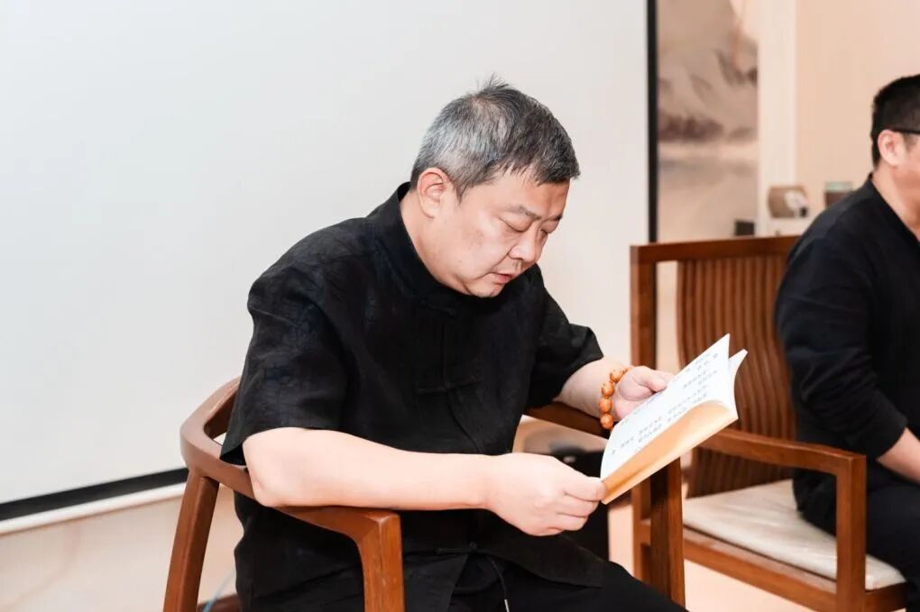 【纪琼院长导师班】纪琼院长:“从你上台我就知道你肯定生活的不顺利!”——原来,是这些细节拖垮了他的人生!