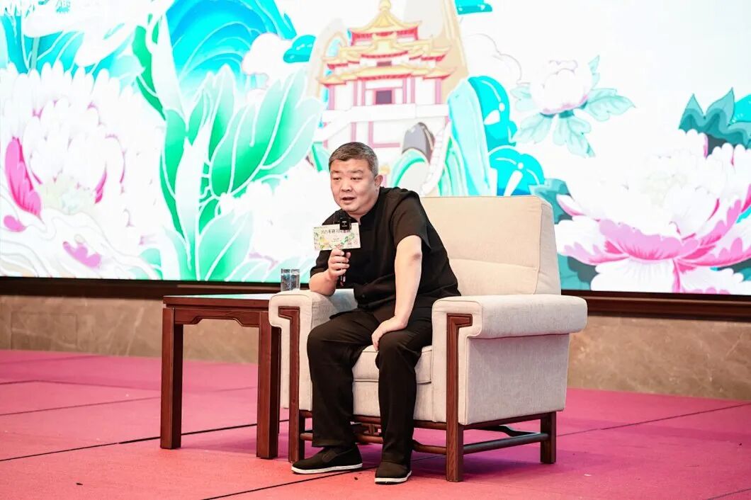 【纪琼院长导师班】男人在外是“纸老虎”,回家变“炸药包”——妻子:“凭什么要我承受这些!”