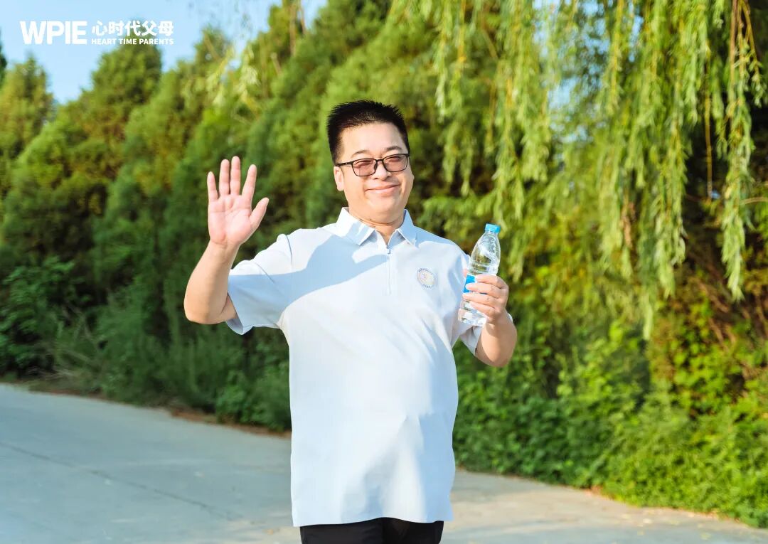 【海勇老师金句】当“掌声”停下,你听得见“内心”的声音吗?