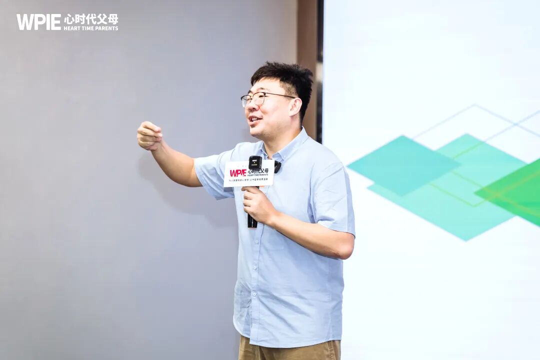 学员叹息“生命没有意义”时,张兆鹏老师:“那就别活了!”