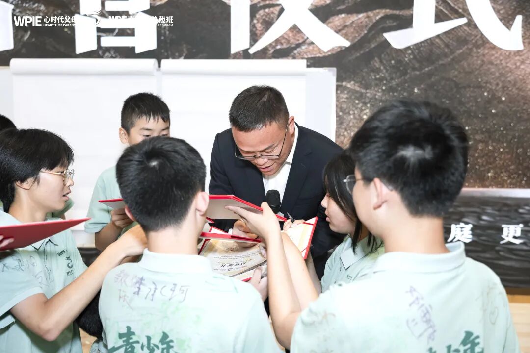 孩子历史考了21分,班里倒数第一,我却在孩子面前宣布:这是天大的喜事啊!