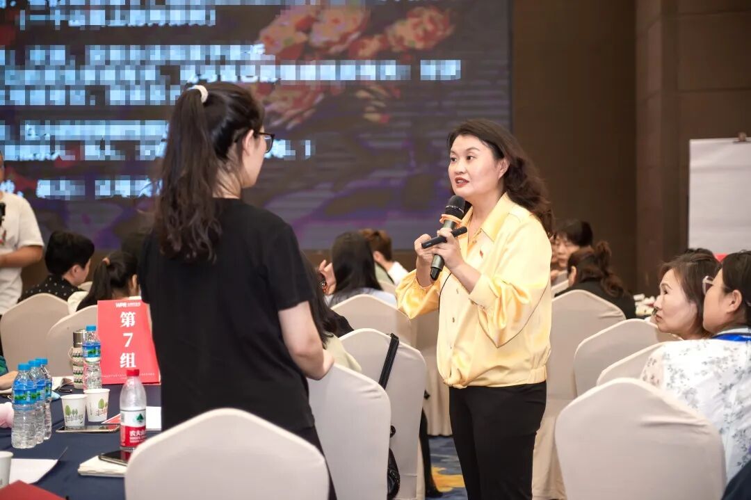 每次和婆婆发生矛盾,老公从不出面解决问题,还总说我“小心眼儿”......