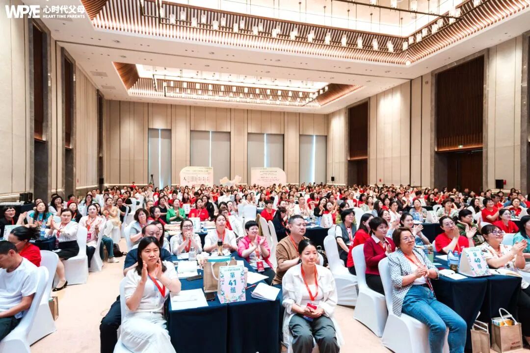 当我们用金钱奖励孩子的进步时,殊不知会让孩子离学习越来越远!