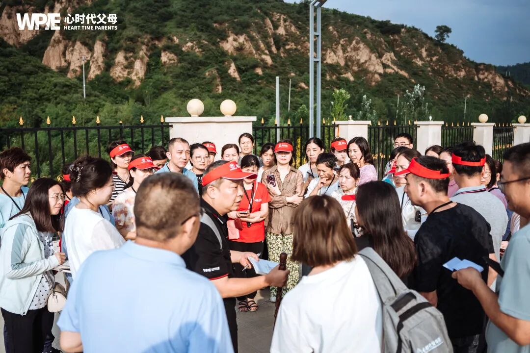 王纪琼院长:“累,但不辛苦,能影响一个孩子,拯救一个家庭,比什么都值得!”