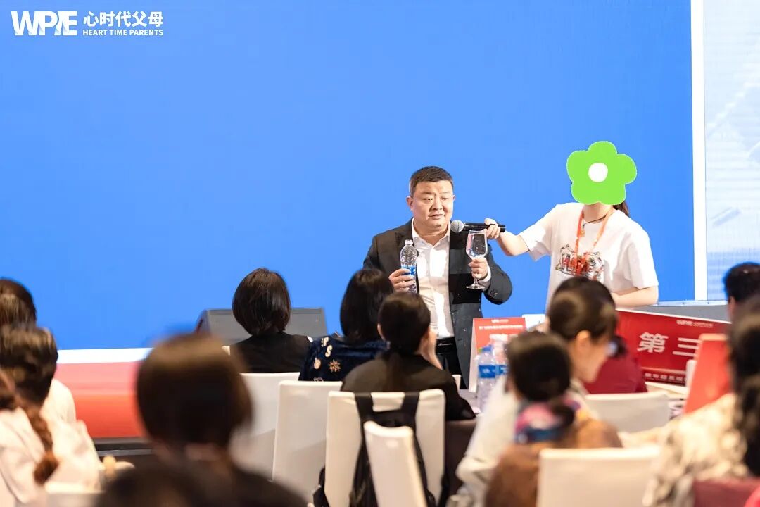 【重返校园之路——王克老师学员采访】构建疗愈闭环:纪琼院长托举、文聪老师涵容、王克老师推动,助力孩子重返校园