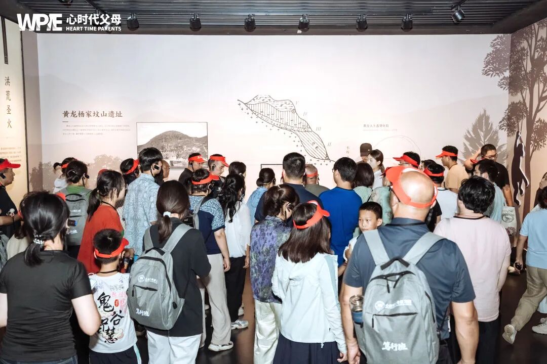 【纪琼院长家庭系统教育方案实操班】“他们砸烂了卧室门,也砸碎了我的上学梦” ——一个休学高中生的独白