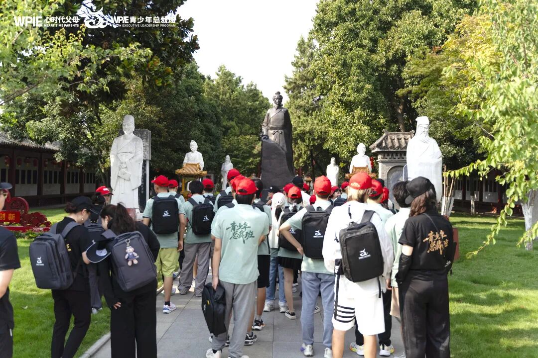 孩子违反校纪,帮同学抽烟“望风”,妈妈三步沟通成功破局!