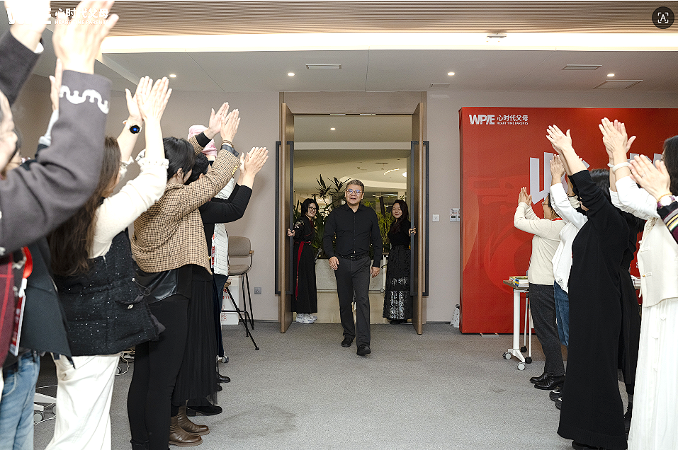 【重返校园之路——王克老师学员采访】从三年闭门不出到独闯世界:一场跨越万里的家庭重启!