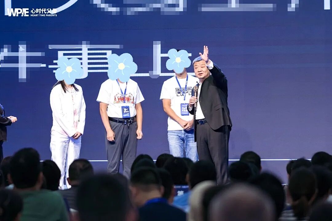 孩子偷玩平板被发现,妈妈一个做法轻松化解亲子危机!