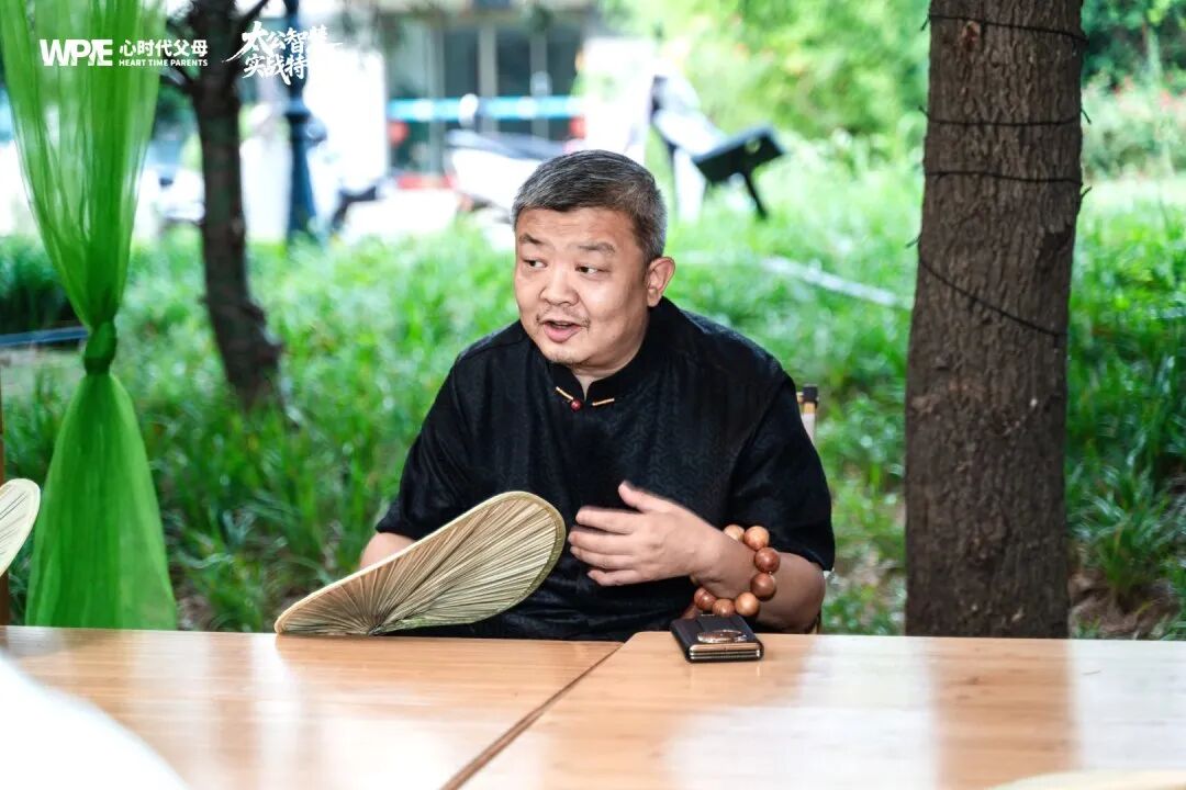 多子女家庭必备“免战牌”——纪琼院长：“不要急着站队，否则就是在亲手制造‘偏心’”