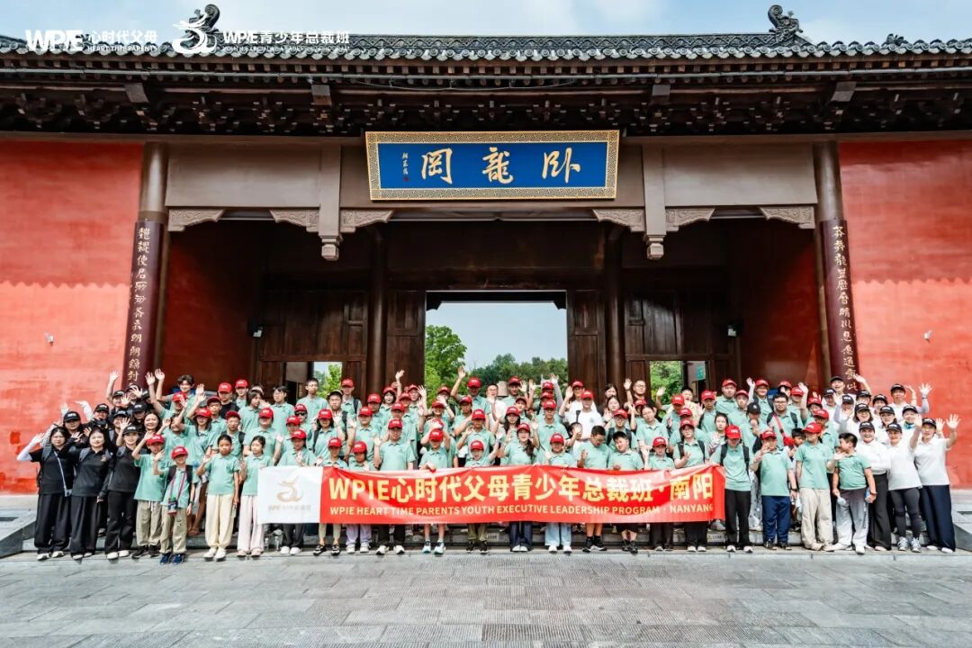 女儿休学1年,沉迷手机——纪琼院长:“别让‘多收1小时手机’的贪念,毁掉你与孩子仅存和好的可能性!”