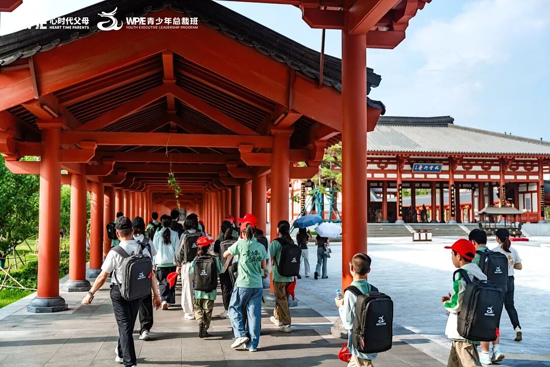 女儿休学1年,沉迷手机——纪琼院长:“别让‘多收1小时手机’的贪念,毁掉你与孩子仅存和好的可能性!”