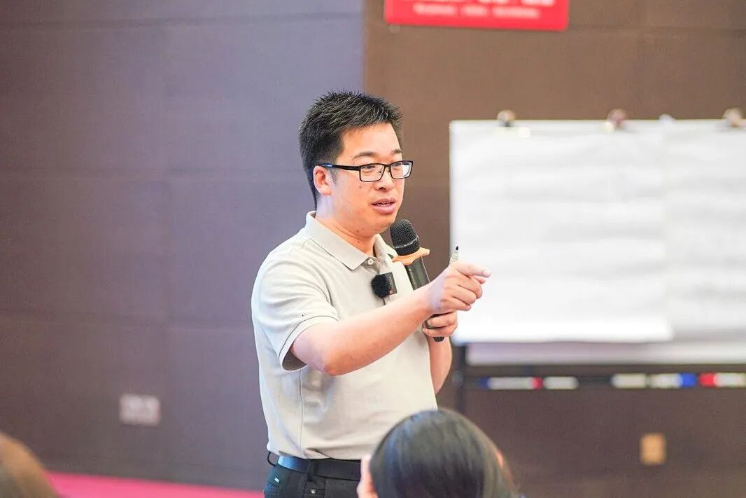 当孩子说老师“故意找茬”时,你是否还在苦恼该如何解决?别急!海勇老师三句话就能帮你轻松搞定!