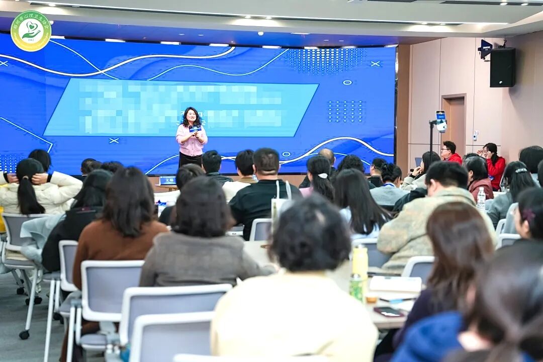 【女性力量高级班】婆媳矛盾层出不穷?——文聪老师:“把婆婆当亲妈,你会输;把婆婆当客户,你会赢!”