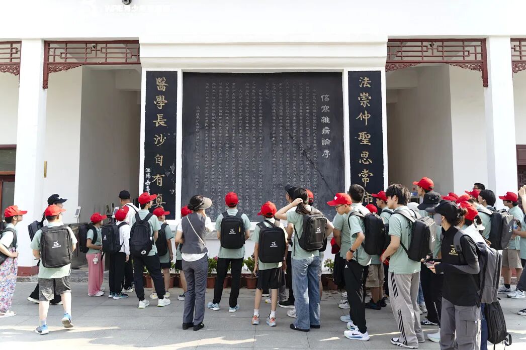 孩子辍学的原因你想知道吗?——王纪琼院长的“空洞理论”带领家长认清孩子辍学的真相!