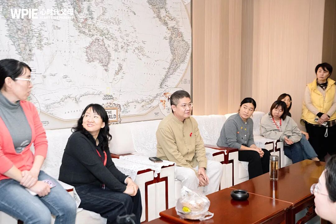 孩子借红领巾要不回来?王克老师说:“红领巾借出去要不回来不是一件小事儿,也不是一件‘破事儿’,而是......”