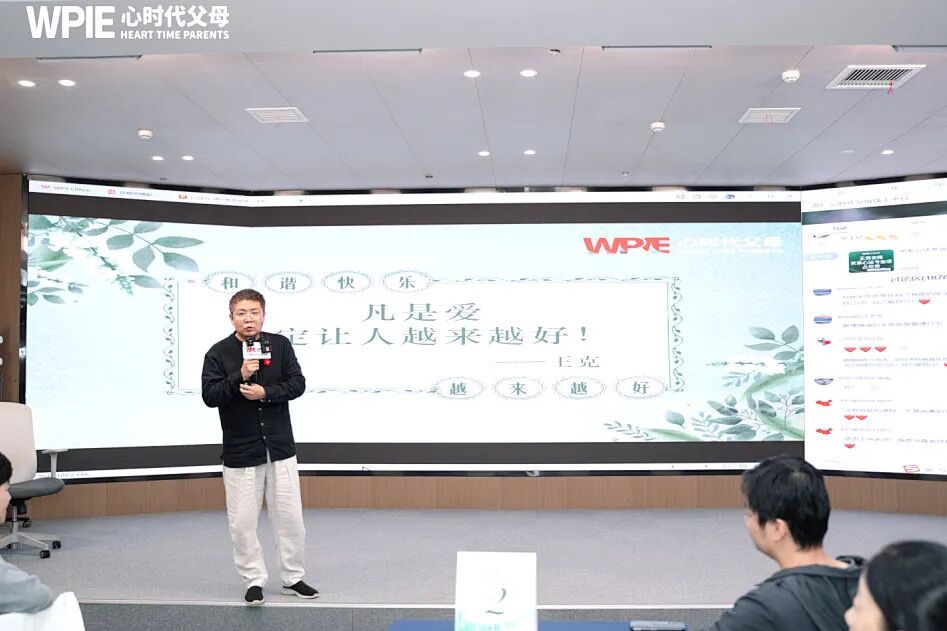 孩子借红领巾要不回来?王克老师说:“红领巾借出去要不回来不是一件小事儿,也不是一件‘破事儿’,而是......”