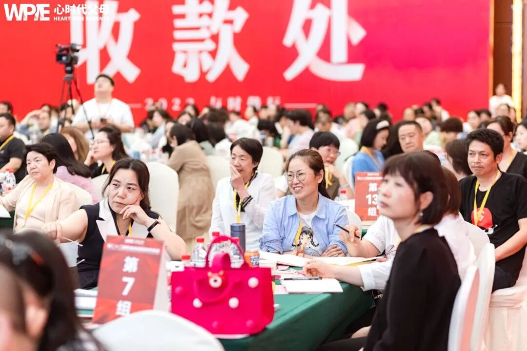 在博物馆花了300块钱都没让孩子爱上历史,没想到用一个旧拖把做到了