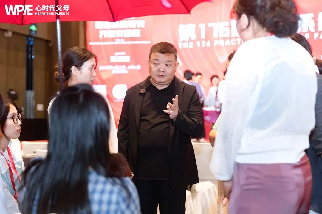 想要养一个情绪稳定的孩子吗?这些话,父母一定要多对孩子说!