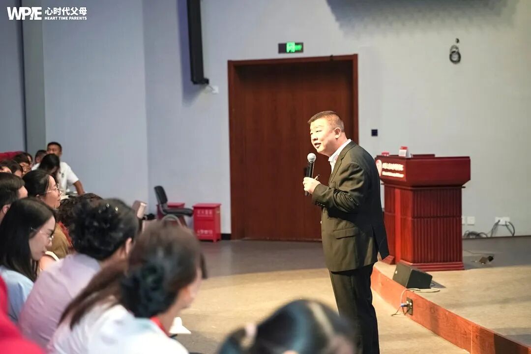 从“芯”动到“萍”稳,从学员到家人——心时代父母教育家的学习顾问,燃爆了!