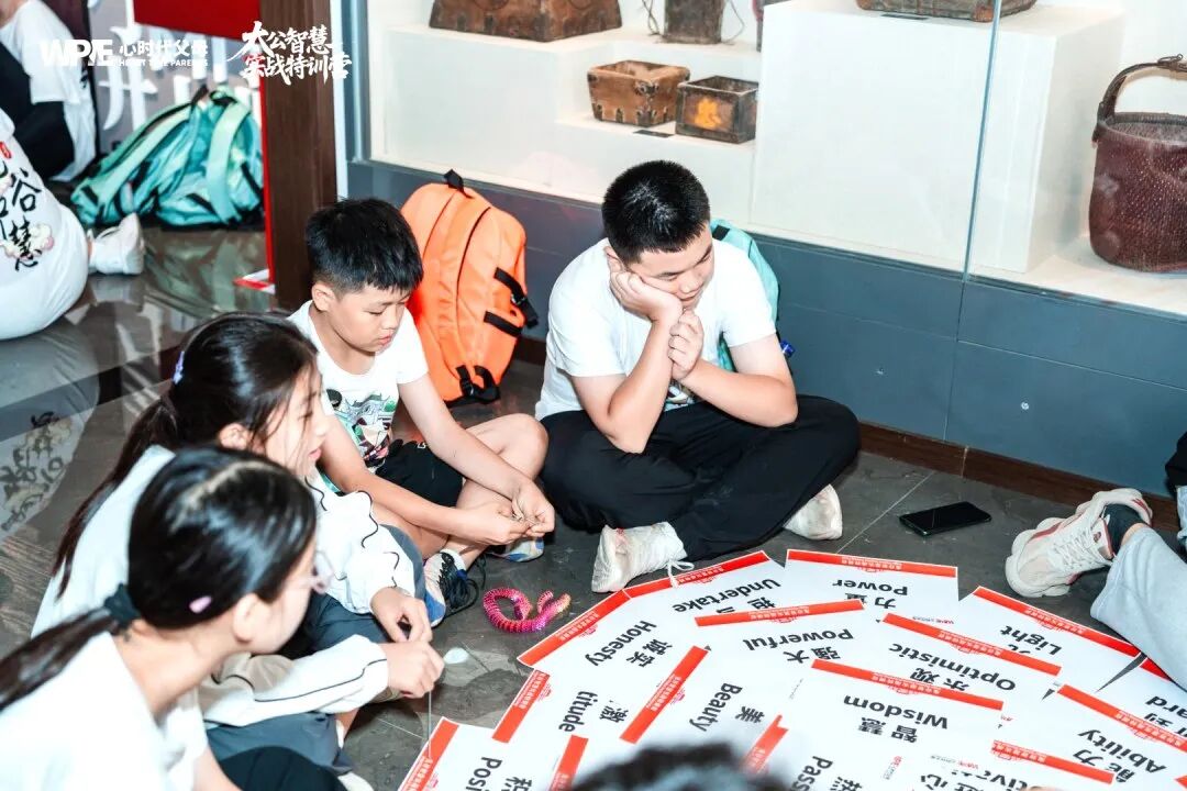 30年前的“坏”孩子,如今身家千万:别急着给孩子下定论,他的未来你想象不到