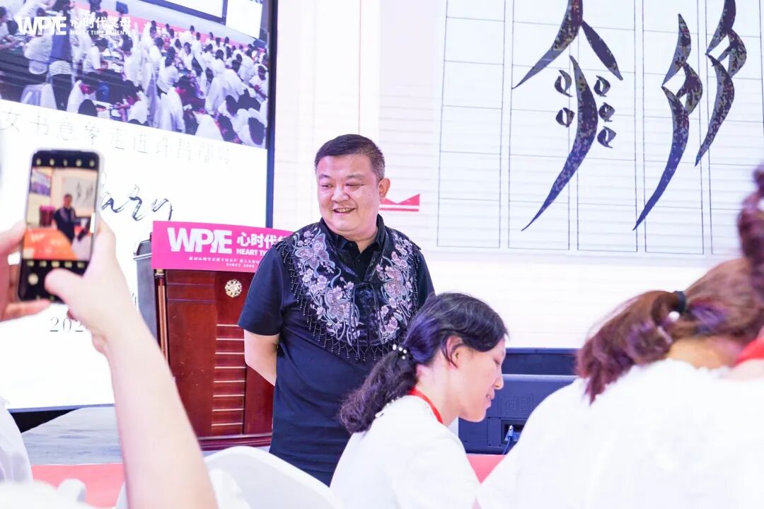 “别人为啥总欺负你,看你那窝囊样儿!”——比校园欺凌更可怕的,是来自父母的责怪