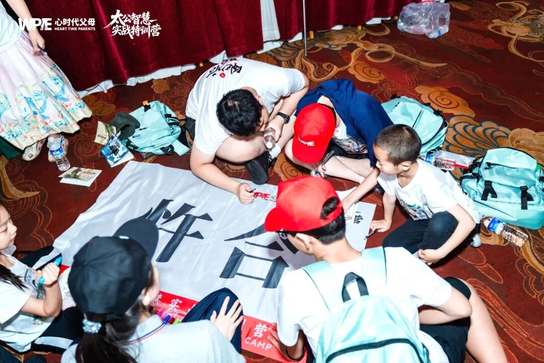 30年前的“坏”孩子,如今身家千万:别急着给孩子下定论,他的未来你想象不到