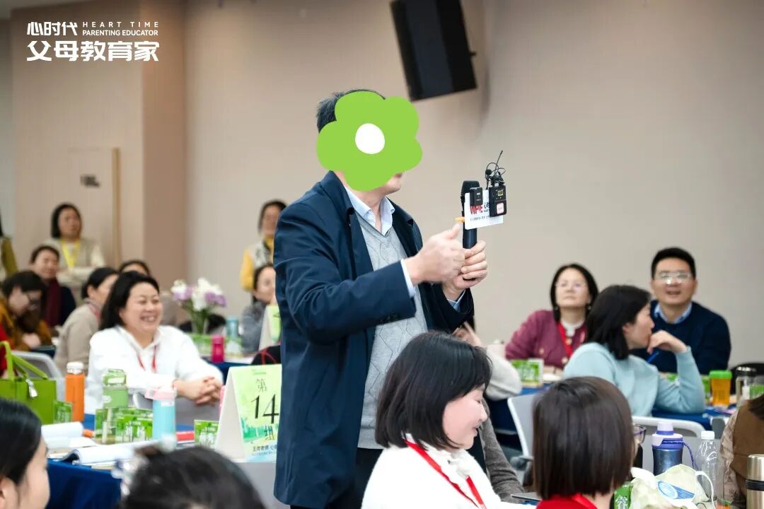 曾经只敢带着耳机偷偷听课,如今终于敢当面“活”了!