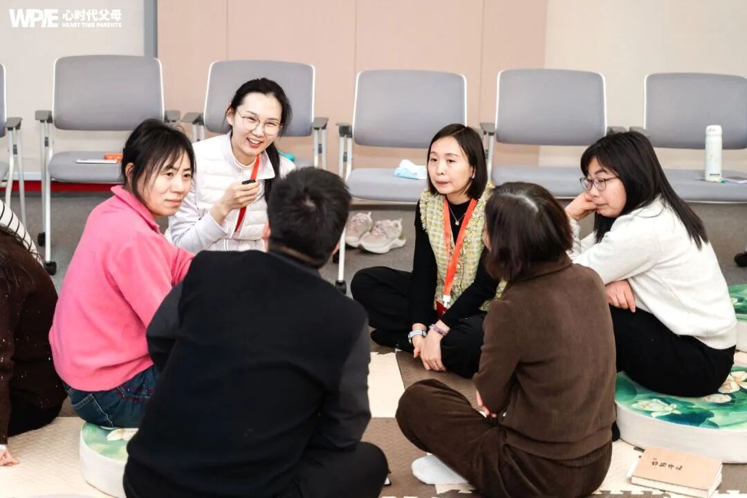 【学习军师方案班 · 高级】“妈,你当年为什么要把我送人?”她哭着问出这句话后才发现,爱从来没走,只是被痛苦挡住了