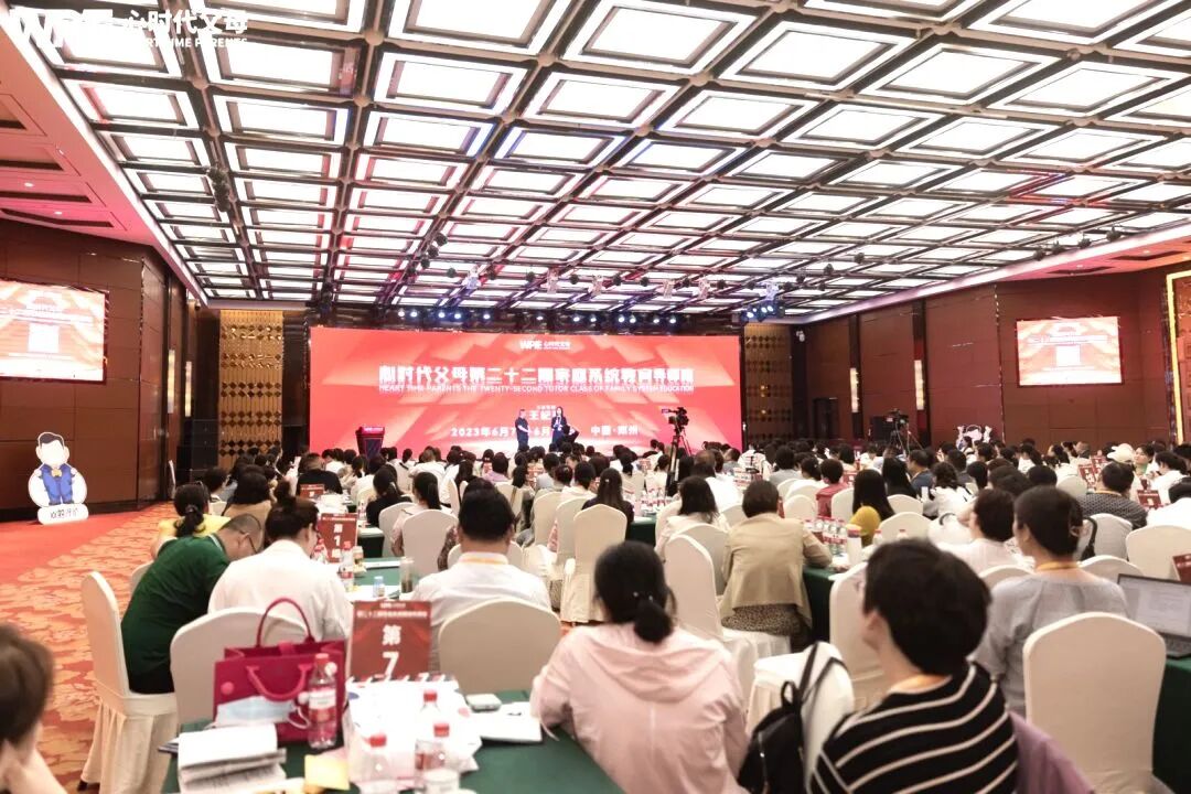 【家庭生态导师班】他在狗身上找家的感觉,父母却骂他“冷血”“没良心”——可悲的不是孩子,而是不会养育的父母