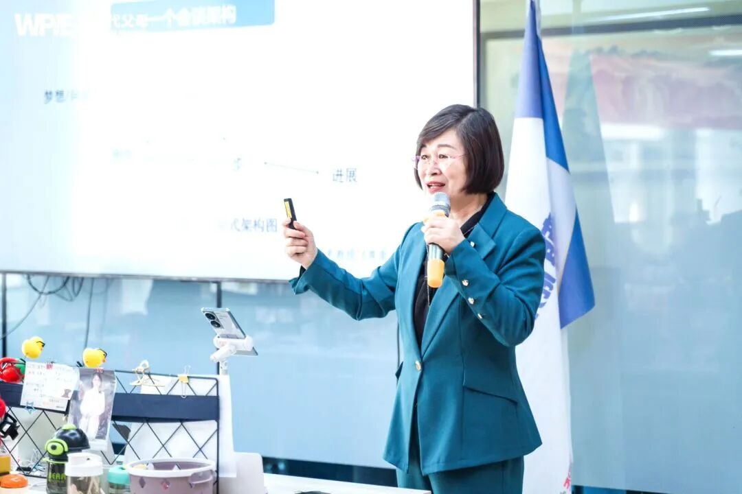 【焦点短程治疗技术】重构语言魅力:先说“语文考80分”,再说“数学考100分”,结果大不相同!