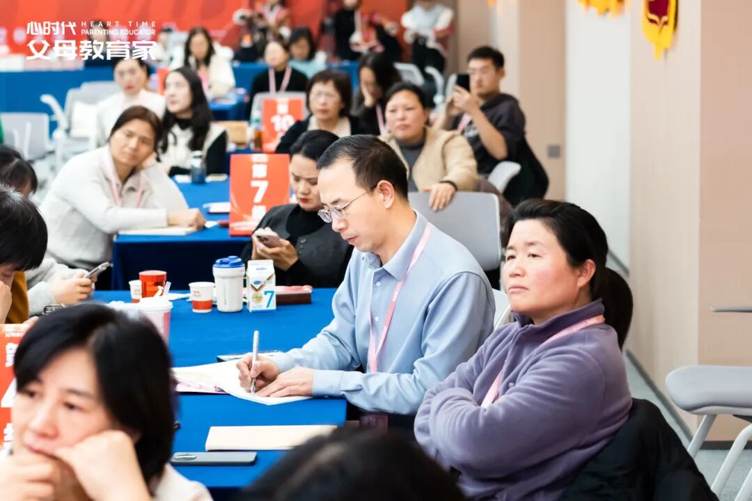 【女性力量中级班】“我为你放弃了骑行,你还想怎样?”——牺牲感,是亲密关系里最毒的“毒药”!