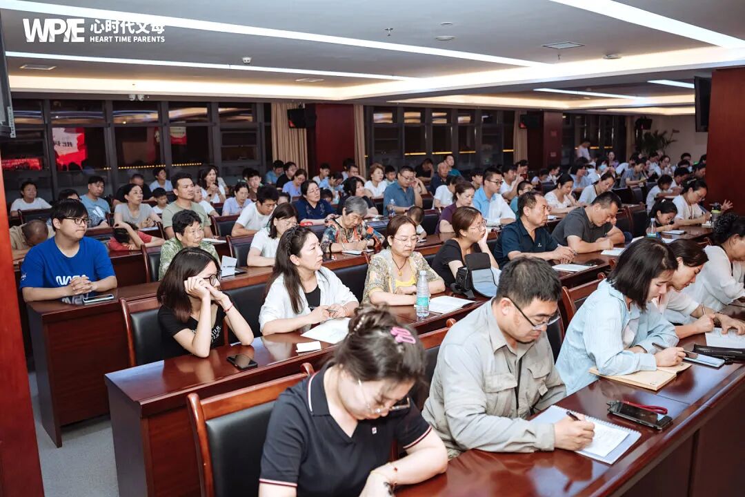 为什么你说孩子就不听,王纪琼院长只说三句话,孩子一定听?看完你就明白了!