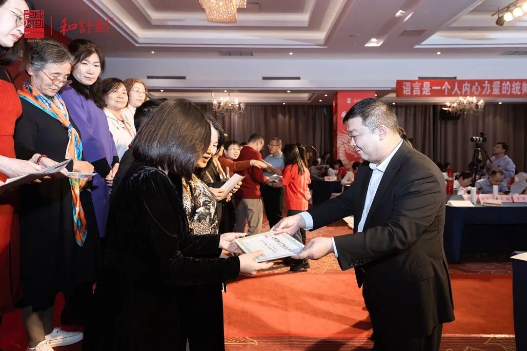 【家庭生态导师班】“我家不养废物!”——孩子厌学多年后,我把他心里的那首歌写了出来