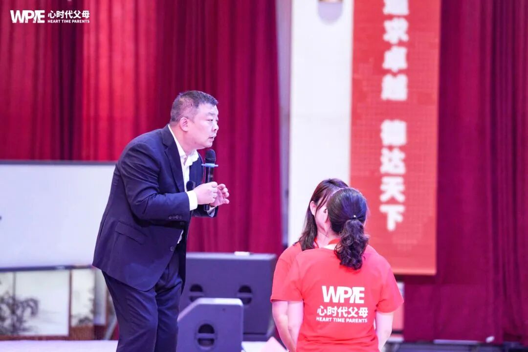 【家庭生态导师班】室友使唤她跑腿、零食被共享、东西被乱翻——而她,为何连一个“不”都不敢说?