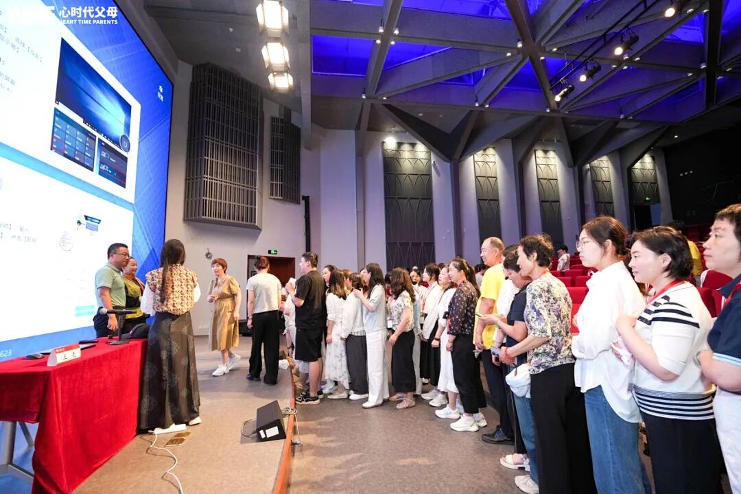 “妈妈,历史老师怀疑我抄答案!”——我的第一反应差点害了她