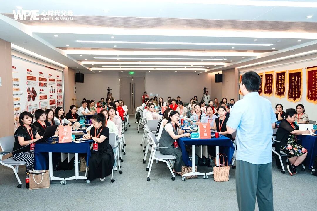 当孩子告诉你自己是同性恋，你该如何回应？——张兆鹏老师两步就能轻松解决！